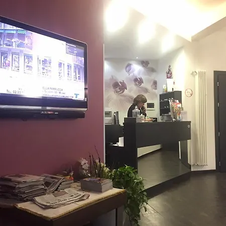 雷纳托酒店 酒店 3*