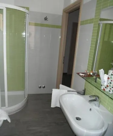 Hotel Renato 3*