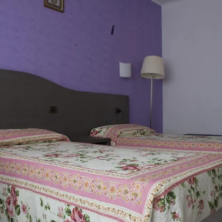 Hotel Renato 3*